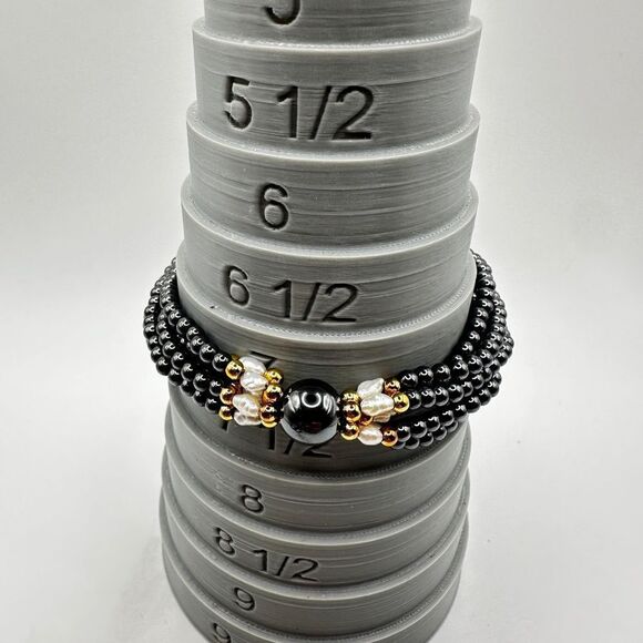 Revived Hematite and rice pearl with gold tone accent beads, 925 clasp bracelet! - Picture 8 of 8